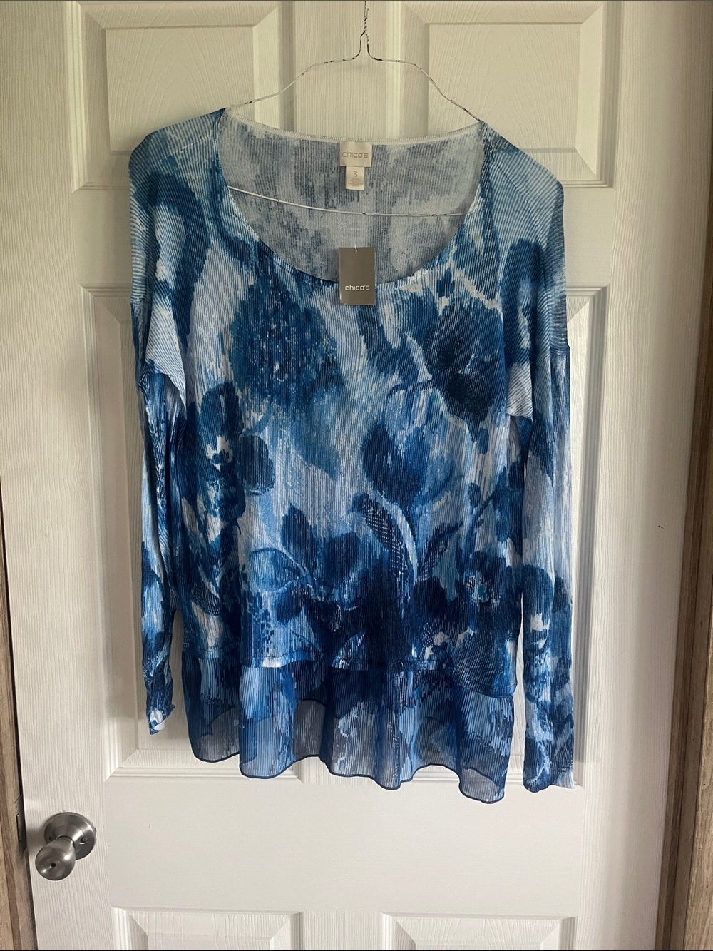 Chico's Blue Floral Long Sleeve Scoop-Neck Top Size 3 (16/18) NWT